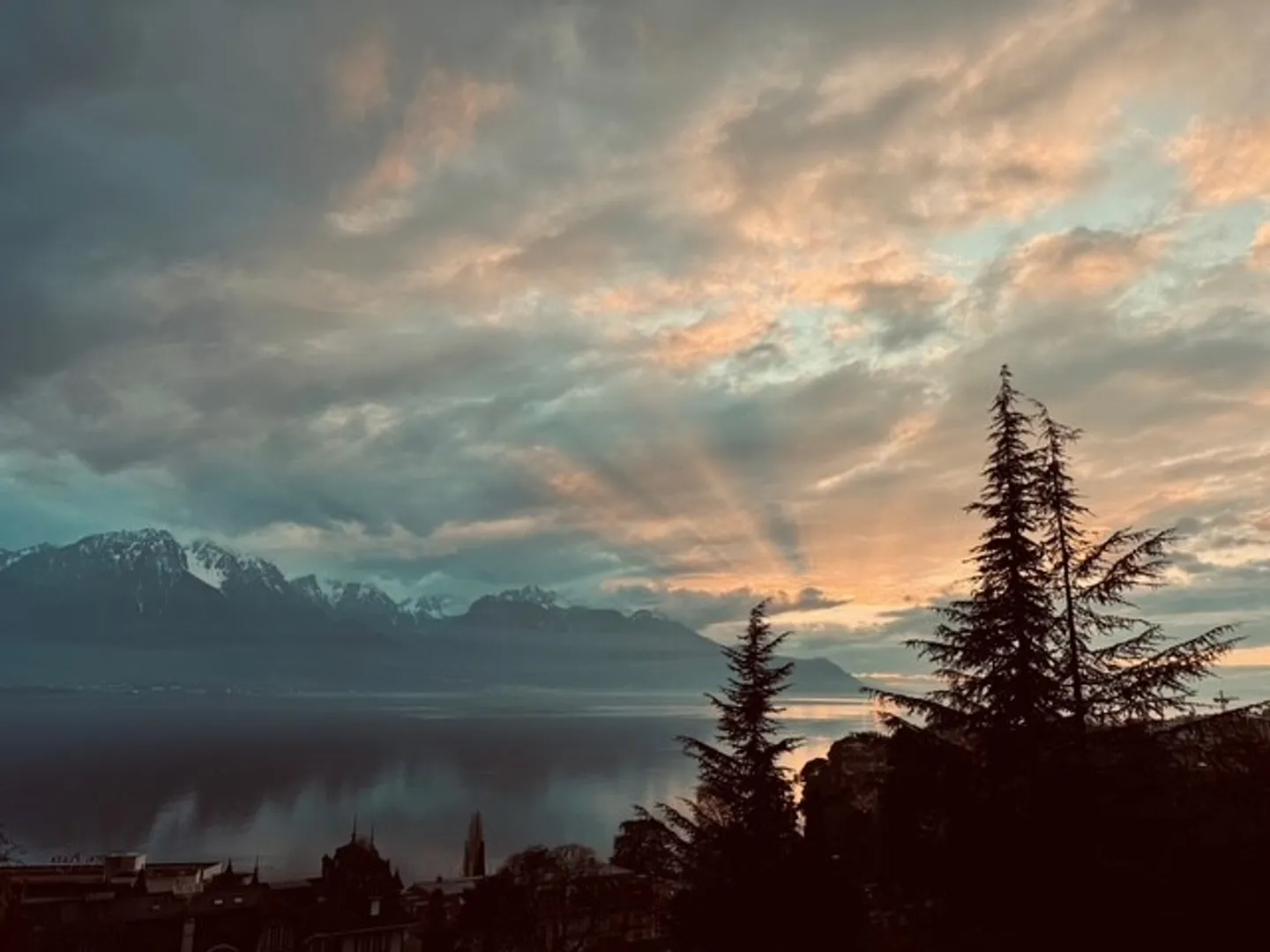 Bell'appartamento con una vista mozzafiato sul lago e sulle montagne. - Foto 11 di 11