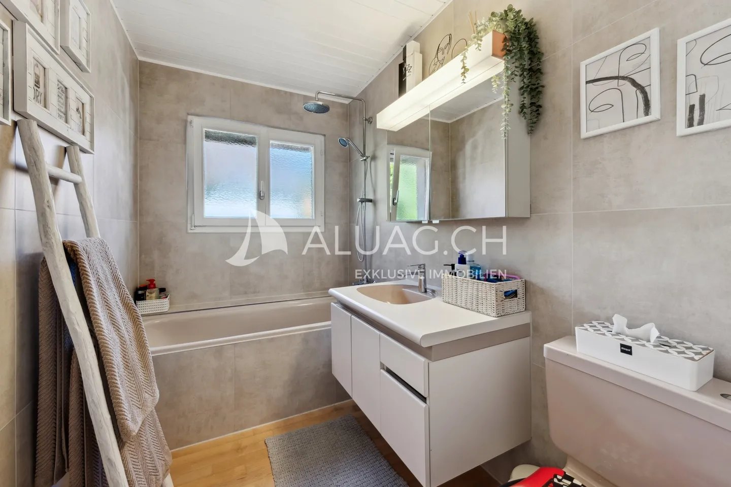 IDYLL WITH GARDEN IN THE CENTER OF LENGNAU - Photo 9 of 12