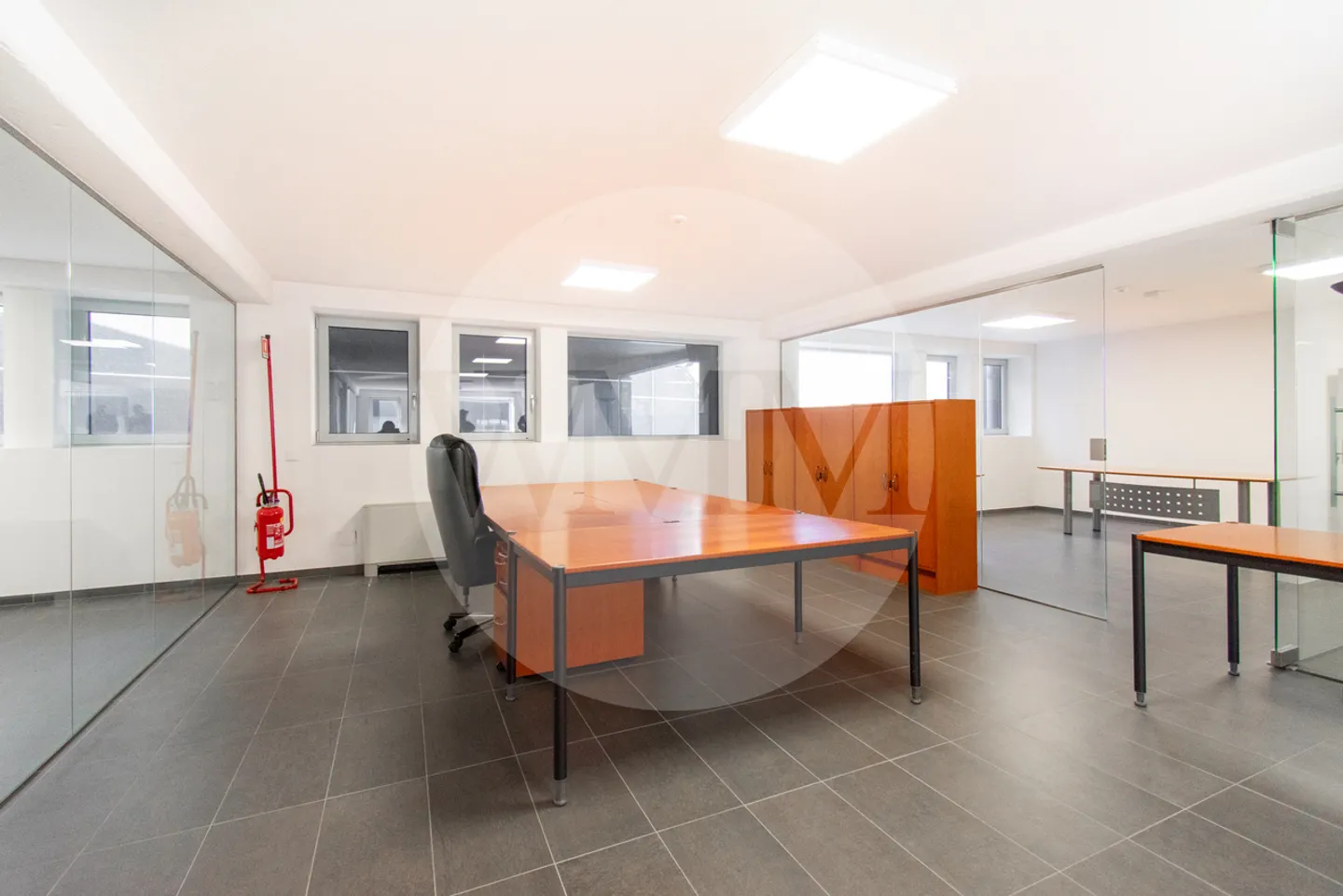 Spacious Furnished Office in a Strategic Location - Photo 6 of 9