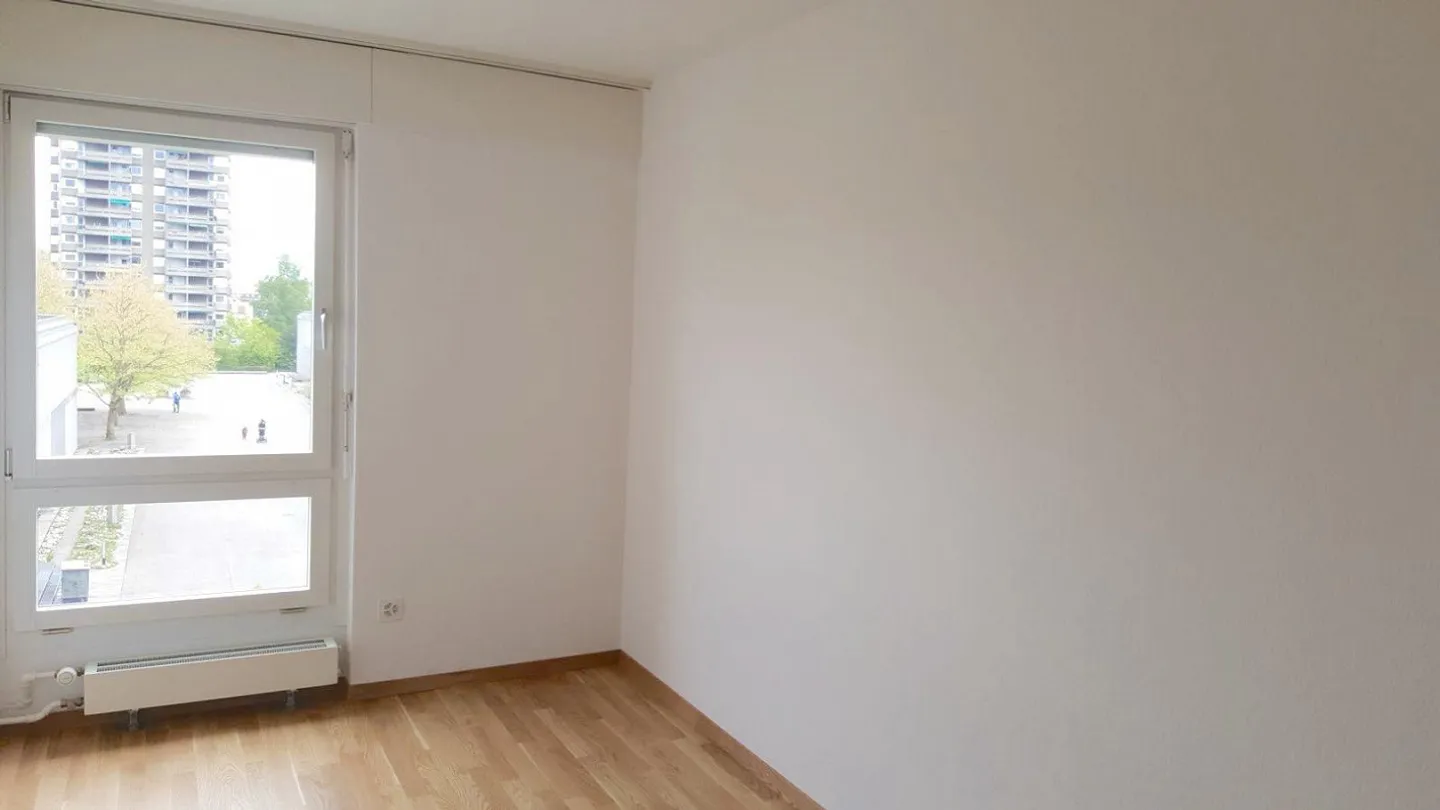 Moderne 4.5 Zimmer Wohnung mit Balkon - Foto 8 von 10