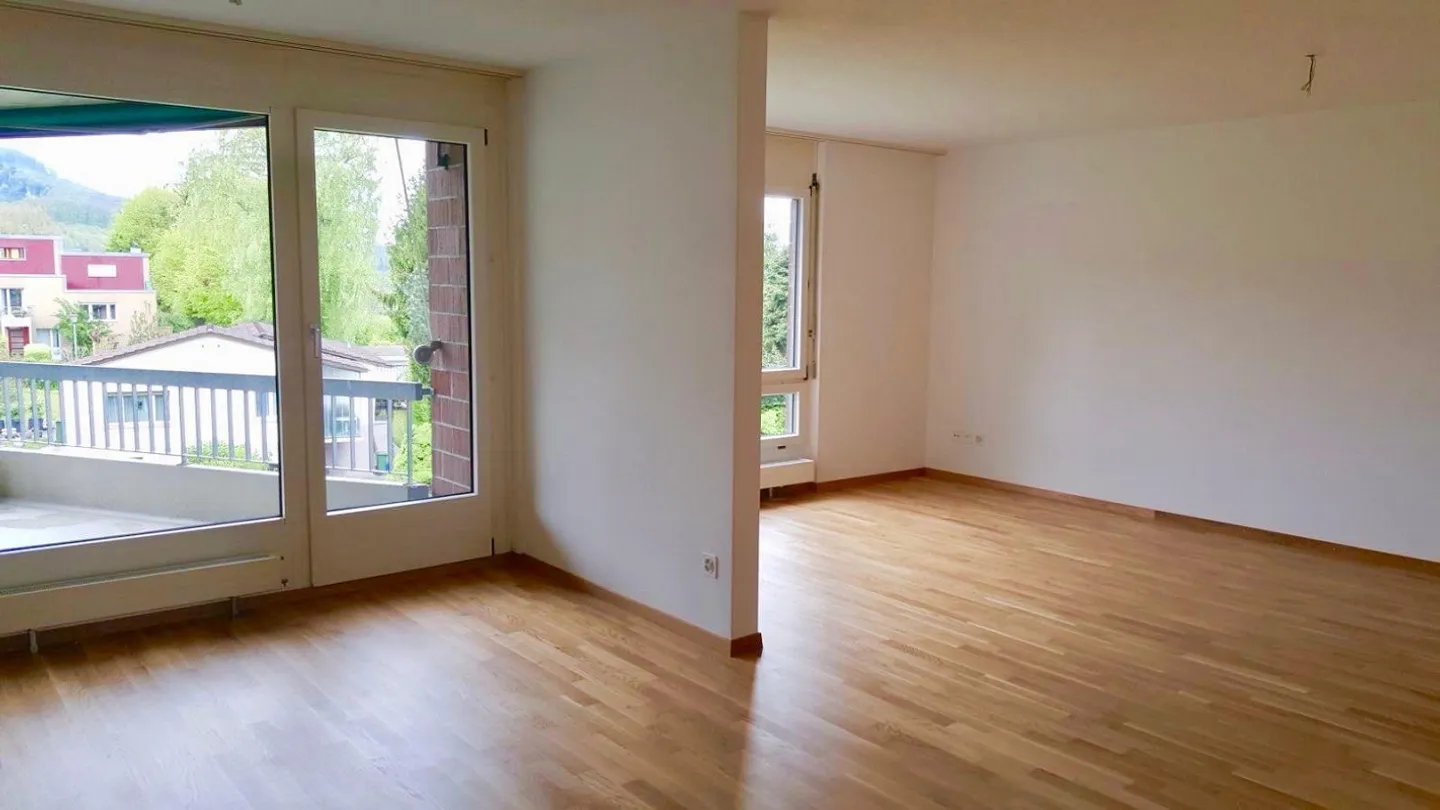 Moderne 4.5 Zimmer Wohnung mit Balkon - Foto 4 von 10