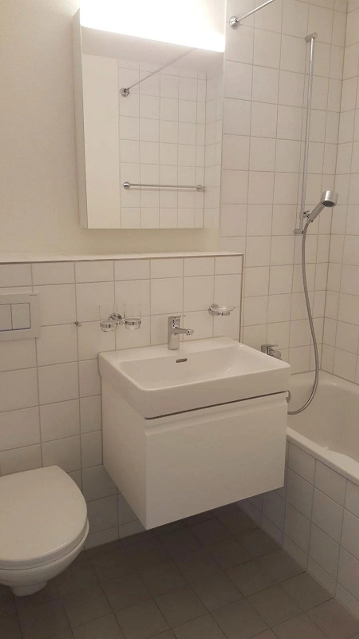 Moderne 4.5 Zimmer Wohnung mit Balkon - Foto 9 von 10