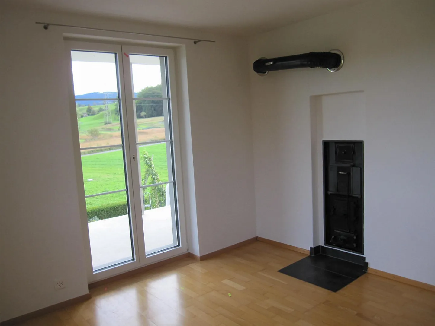 Appartamento 2 1/2 locali con balcone in un contesto rurale non edificabile - Foto 4 di 14