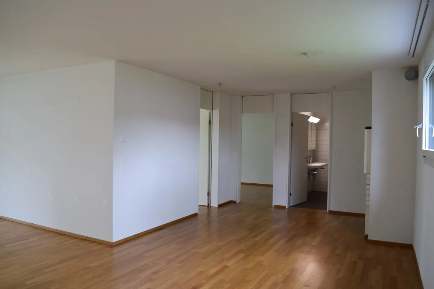 Looking for a new office? We have it! - Photo 2 of 6