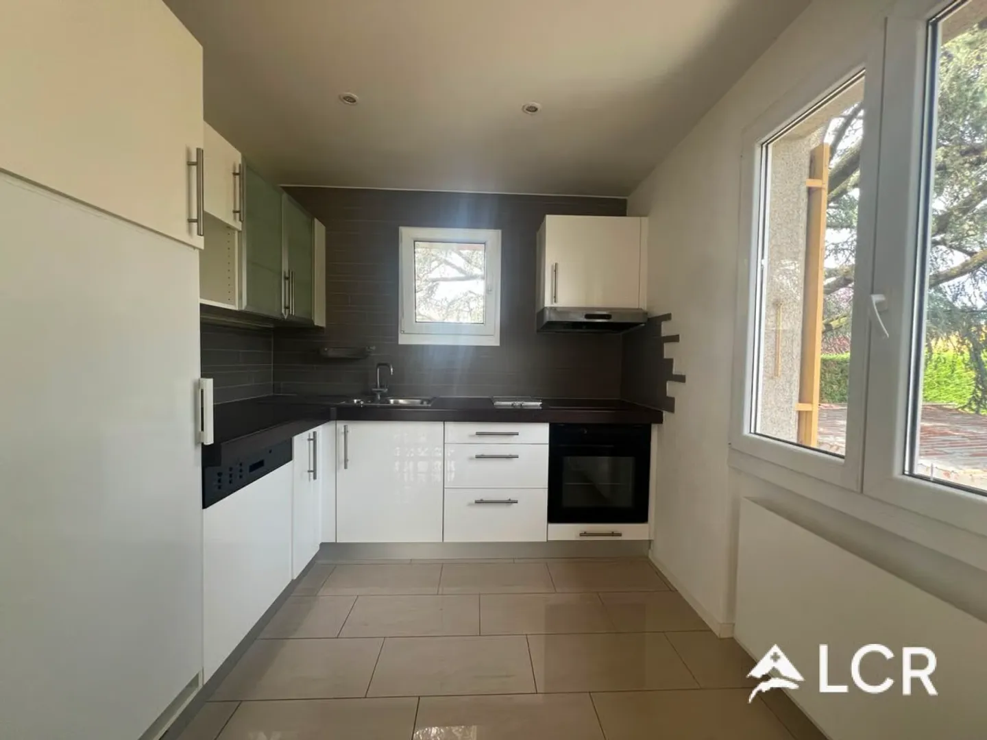 Beautiful individual house of 4.5P / 3 bedrooms / 1 bathroom / 1 garden / 1 sauna / 1 wine cellar - Photo 2 of 13