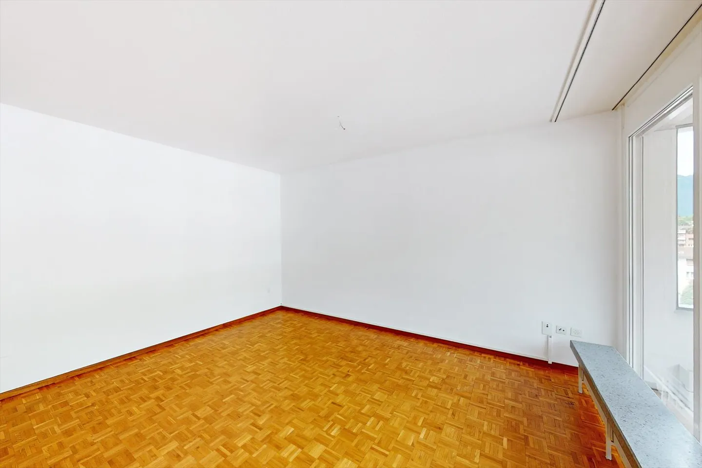 Practical 3.5 rooms with a view - Photo 4 of 11