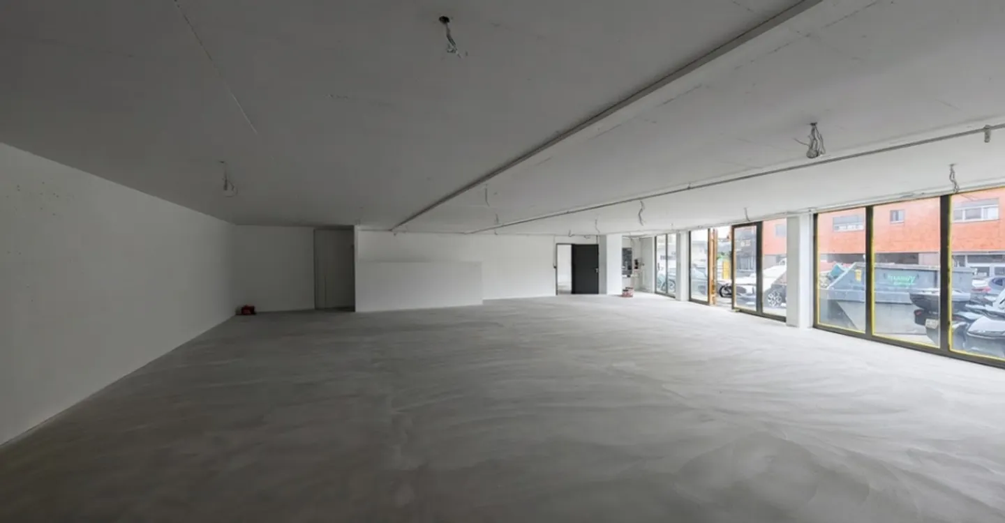 ECHALLENS - 388 m2 of versatile spaces in the heart of Gros-de-Vaud - Photo 2 of 8