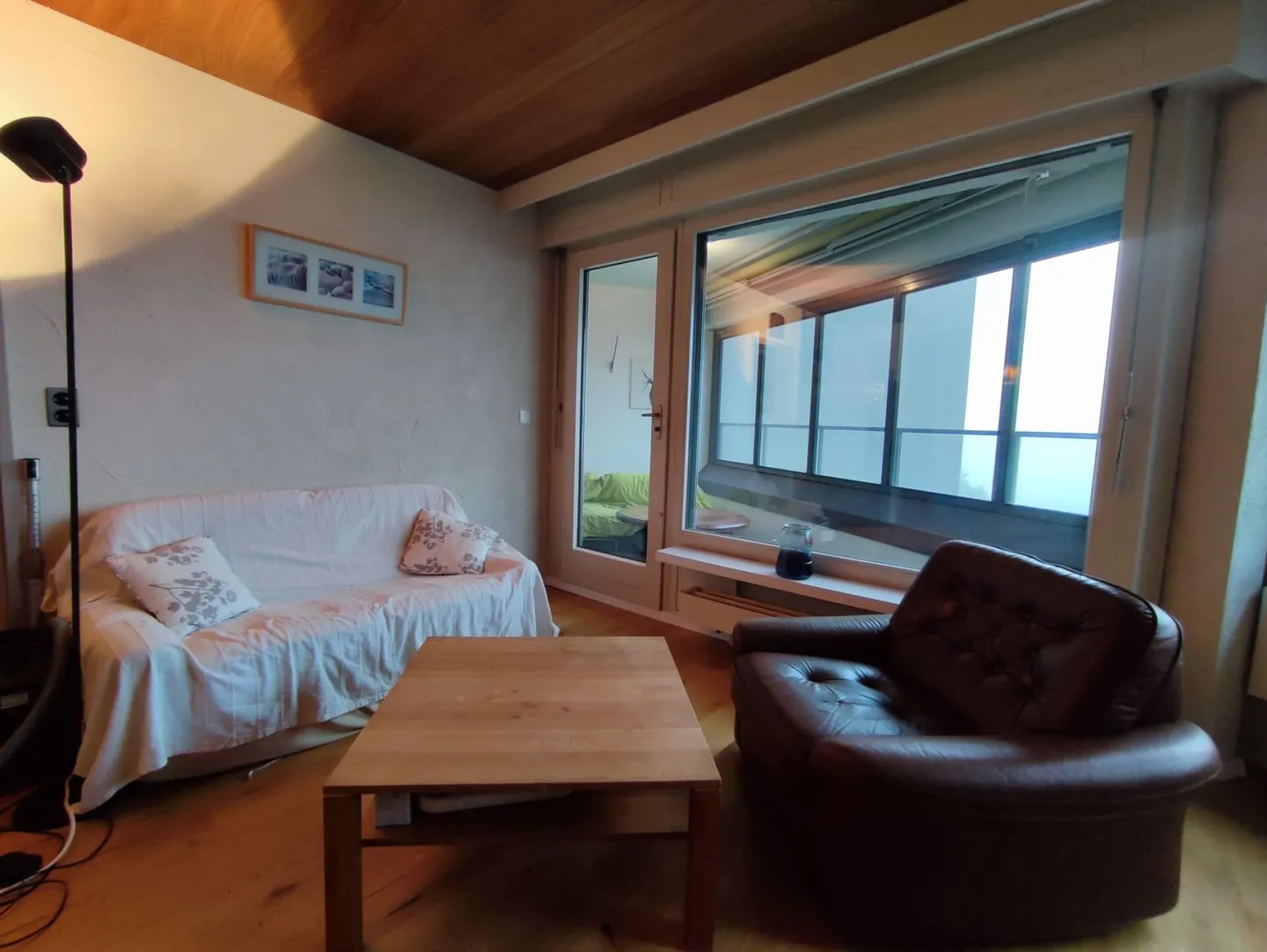 Appartamento da sogno di 3,5 stanze con vista lago a Brunnen in affitto - Foto 3 di 11
