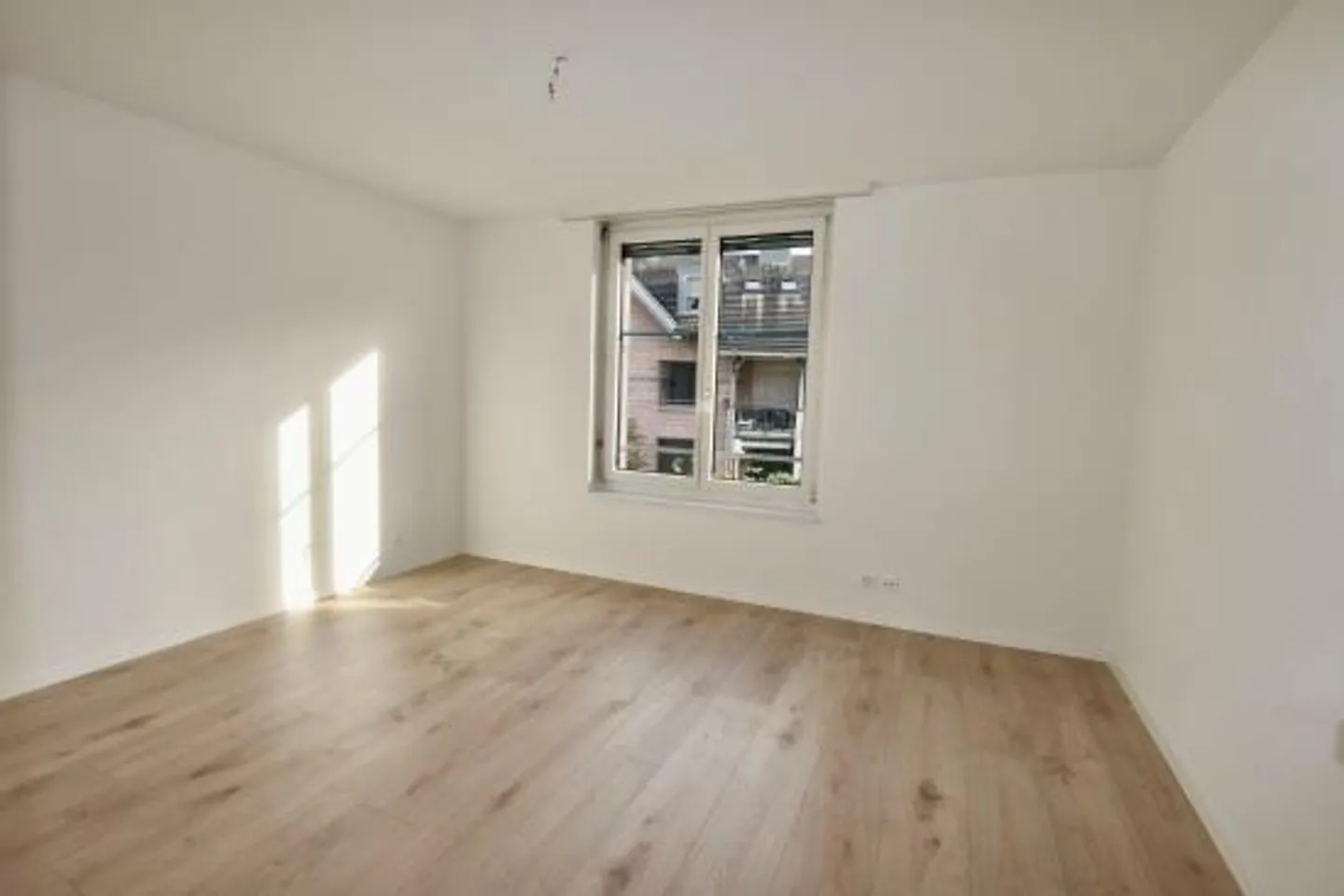 Moderno appartamento di 4,5 stanze con camino e balcone ad Aristau/Birri - Foto 5 di 7