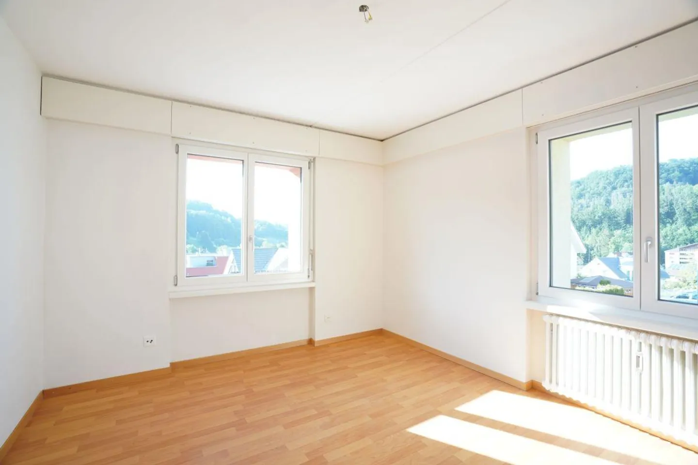 Appartement lumineux et confortable de 2,5 pièces avec balcon - Photo 5 sur 12