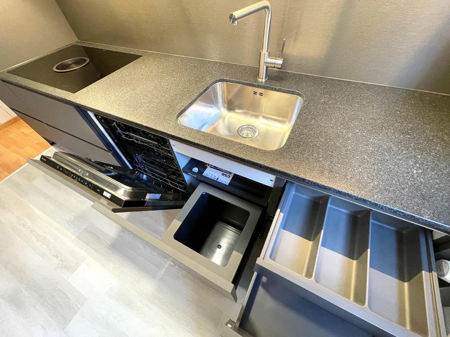 Comfortable, antique maisonette apartment in the heart of Altstätten - Photo 7 of 27