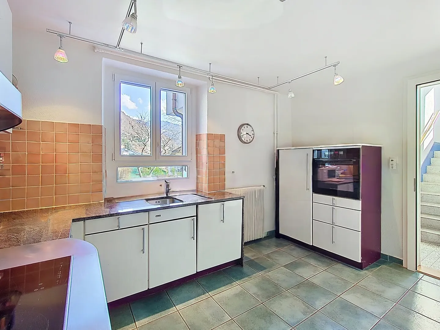 Exclusif ! Villa avec 12,5 pièces, rénovée avec vue sur le lac - Photo 9 sur 22