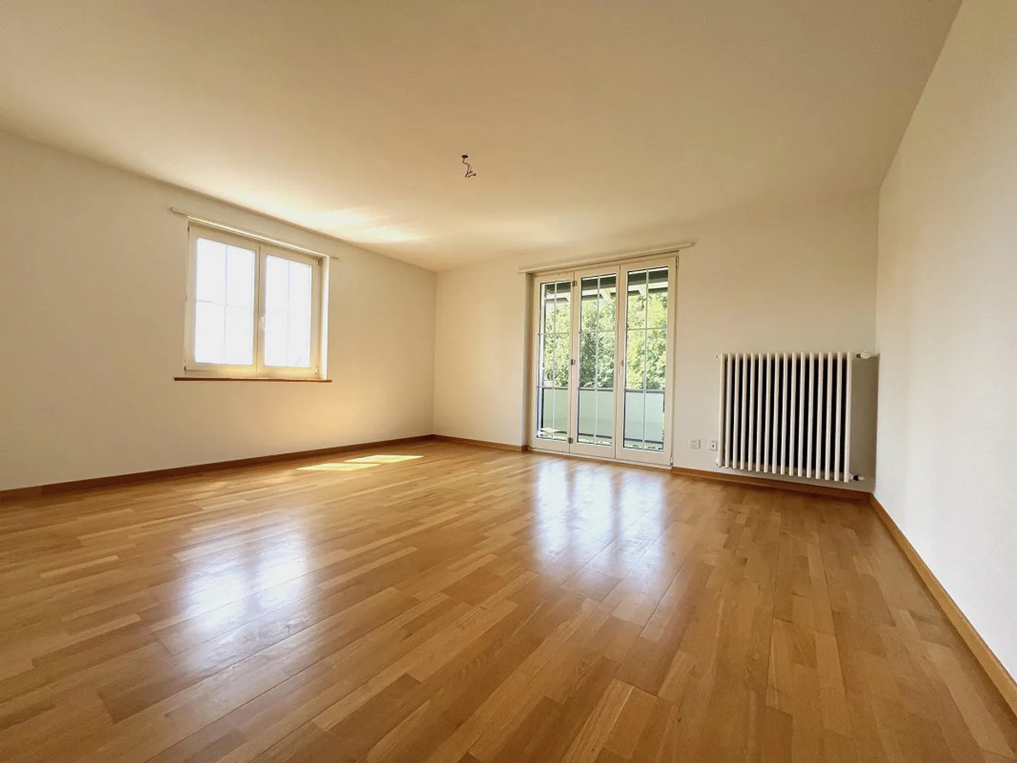 Well-maintained apartment in a family-friendly neighborhood - Photo 1 of 8