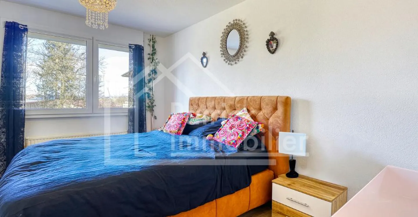 Charming 2.5-room apartment on the 1st floor with balcony - Photo 6 of 11