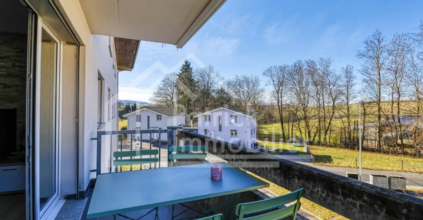 Charming 2.5-room apartment on the 1st floor with balcony - Photo 7 of 11