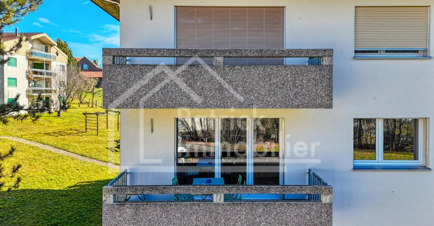 Charming 2.5-room apartment on the 1st floor with balcony - Photo 8 of 11