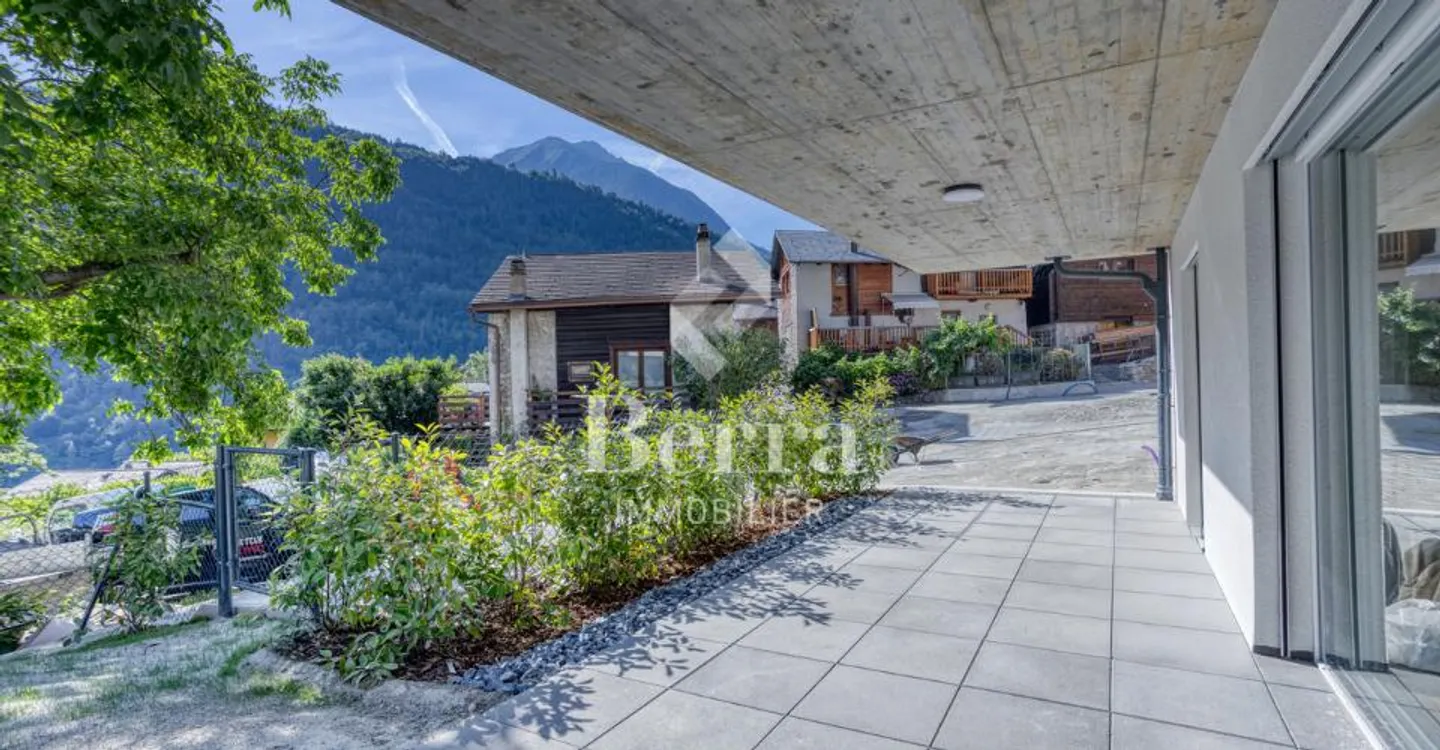 4.5 rooms on garden level! - Photo 3 of 10