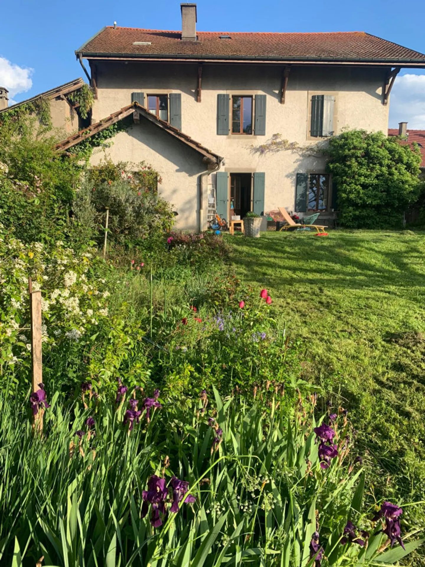 7-room House - Photo 1 of 13