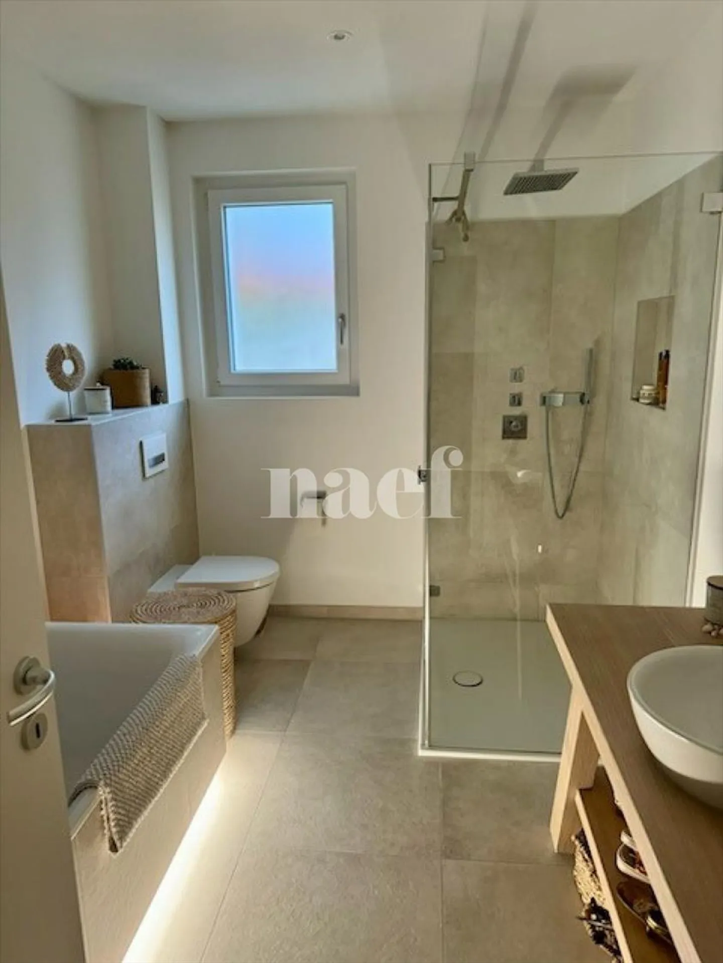 3.5 Room Apartment - Photo 4 of 5