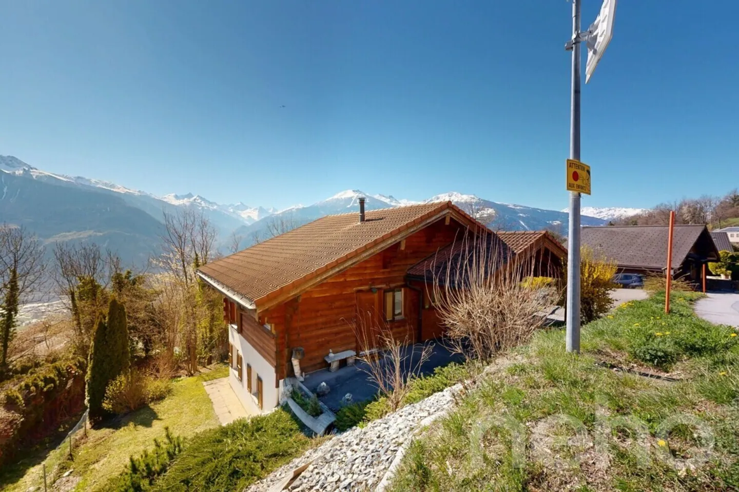 Chalet with Mountain Views - Photo 1 of 12