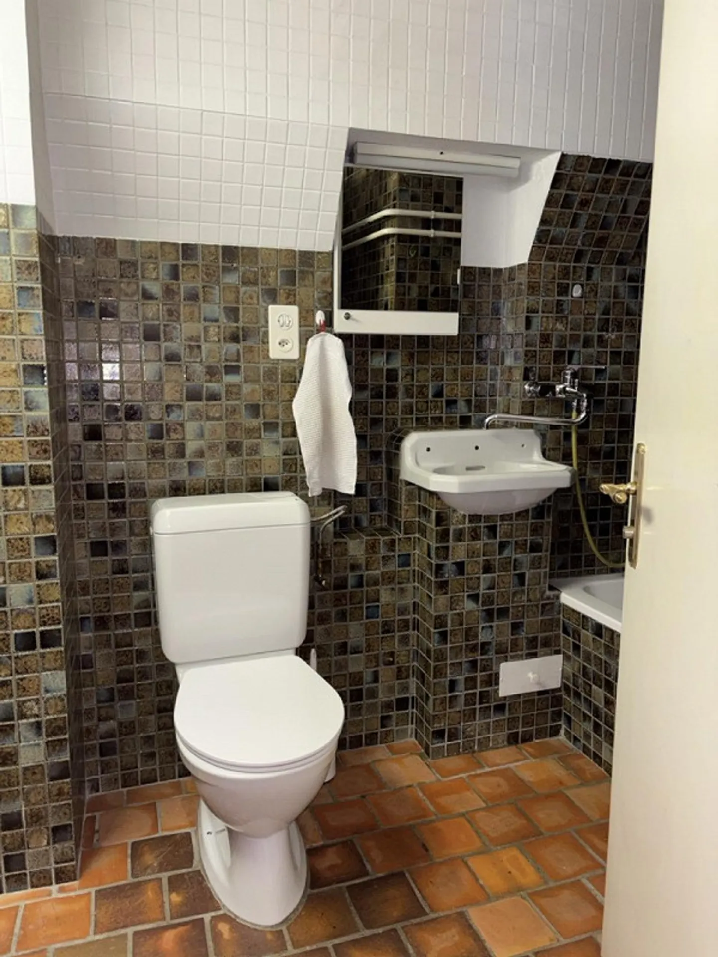 6 Room House Section for Sale in Oberweningen - Photo 7 of 13