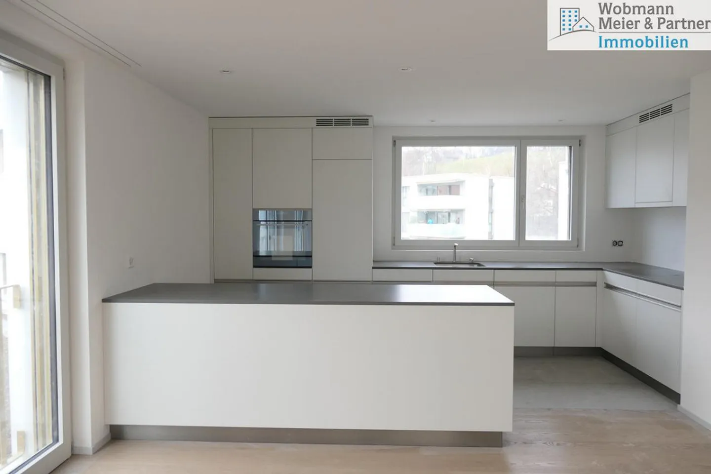 Appartamento moderno di 4,5 stanze con standard di proprietà in posizione centrale - Foto 4 di 5