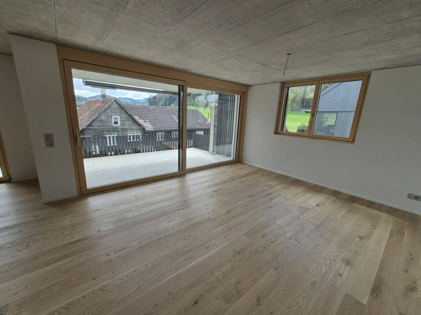 Prima occupazione - 4.5 stanze al 2° piano con grande balcone - Foto 4 di 15