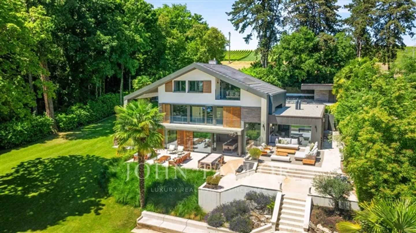 Extraordinary Villa for Sale in Saint-Prex - Photo 1 of 16