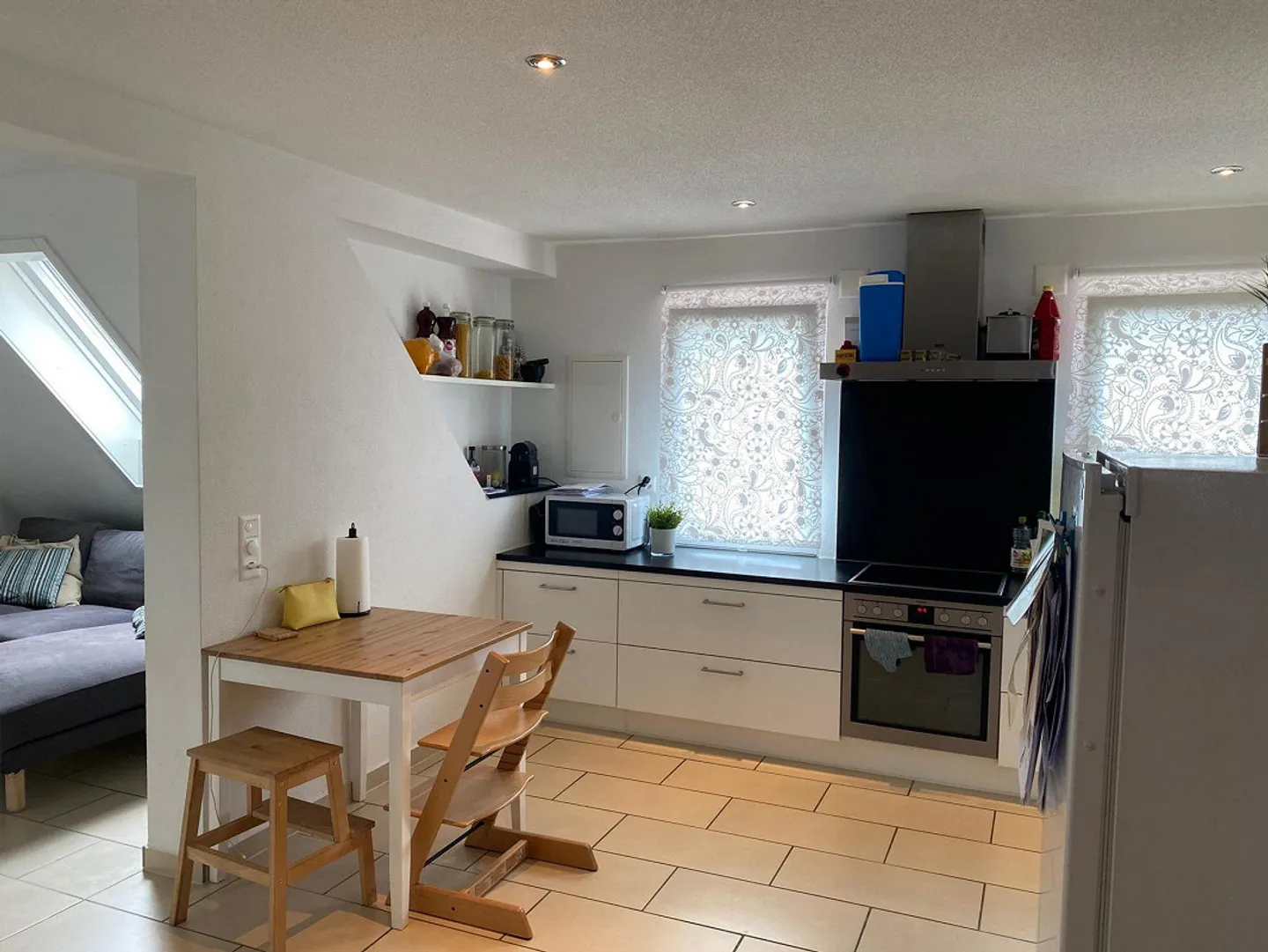 Exclusive 3.5-room maisonette apartment with lift access and private anteroom - Photo 1 of 18