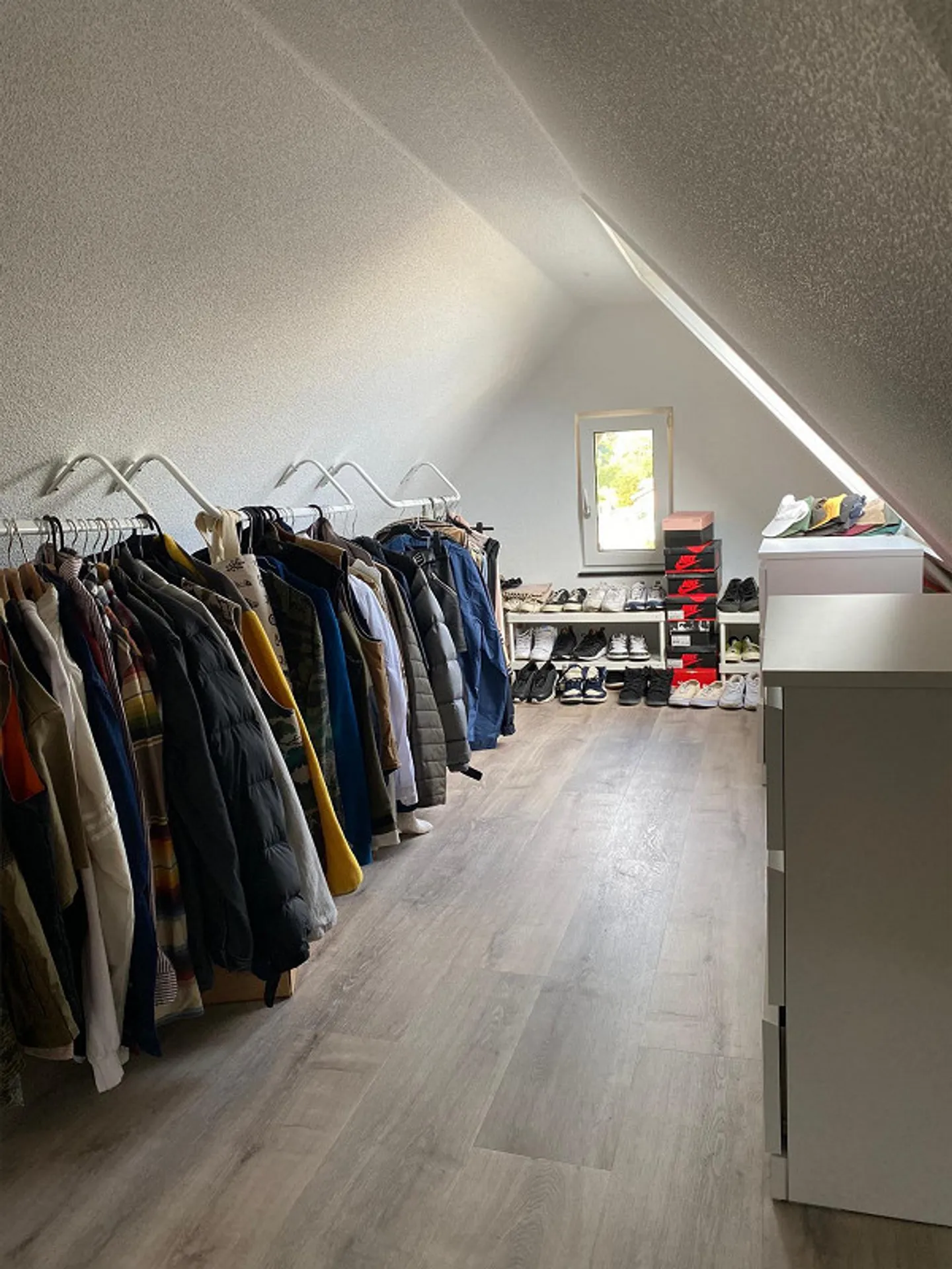 Exclusive 3.5-room maisonette apartment with lift access and private anteroom - Photo 3 of 18
