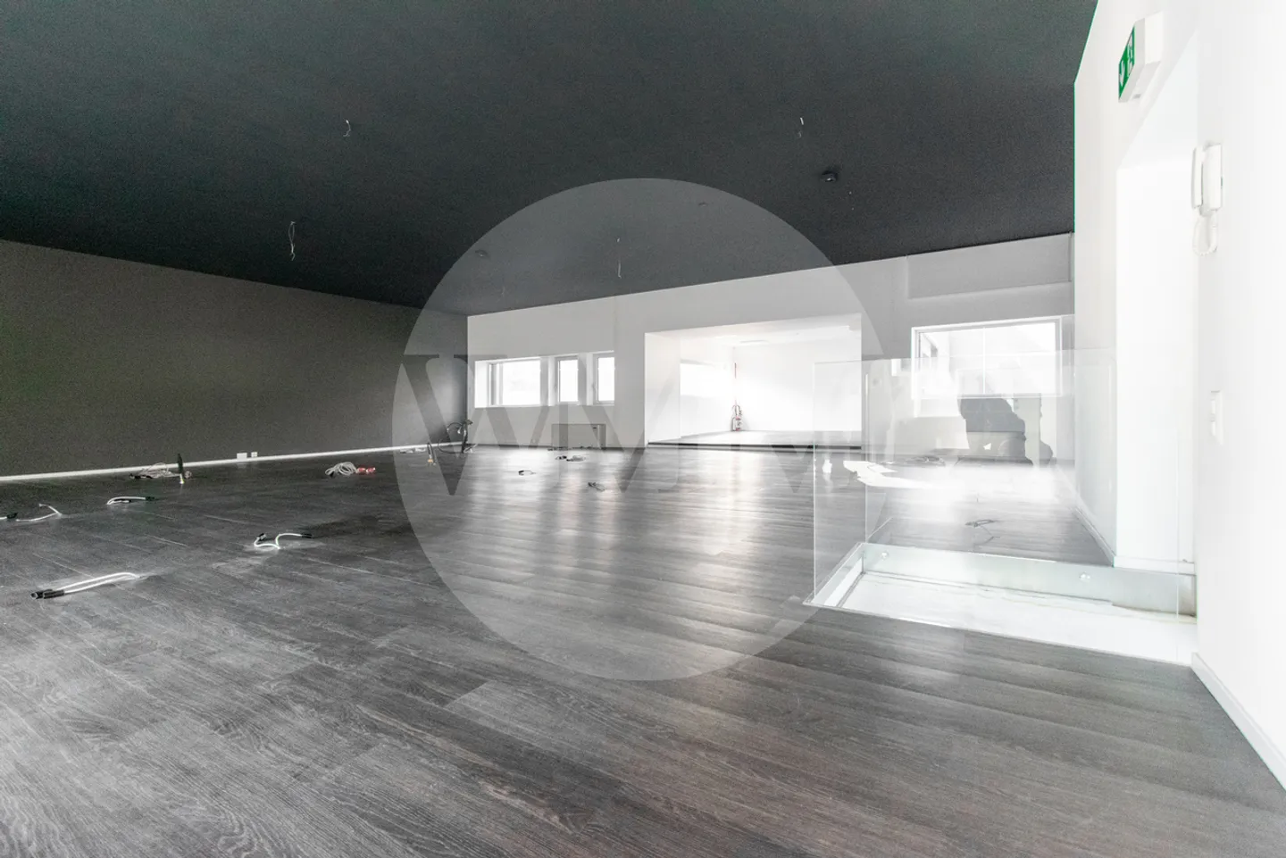 BRIGHT OPEN SPACE IN STRATEGIC LOCATION - Photo 8 of 11