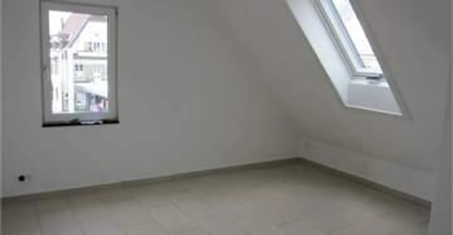 Exclusive 3.5-room maisonette apartment with lift access and private anteroom - Photo 18 of 18