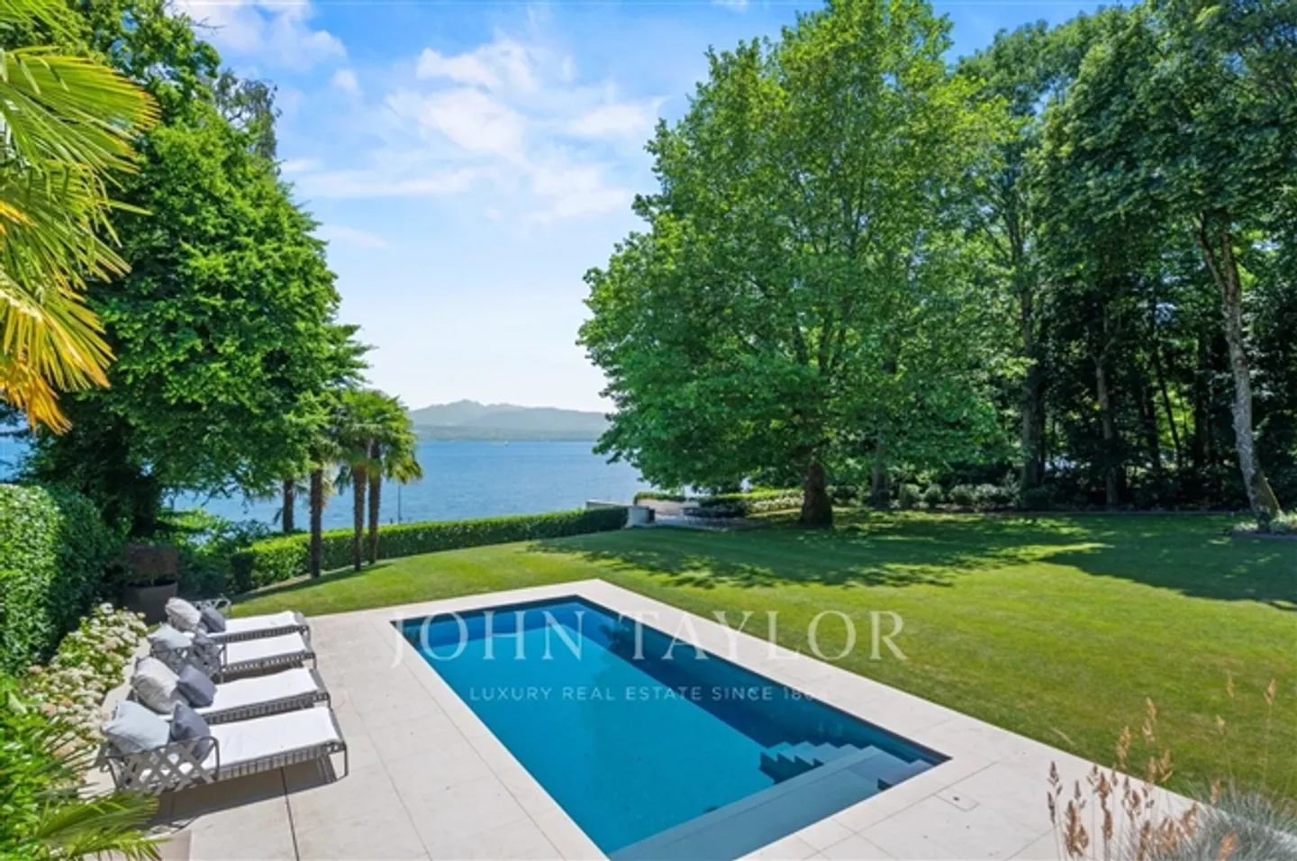 Extraordinary Villa for Sale in Saint-Prex - Photo 3 of 16