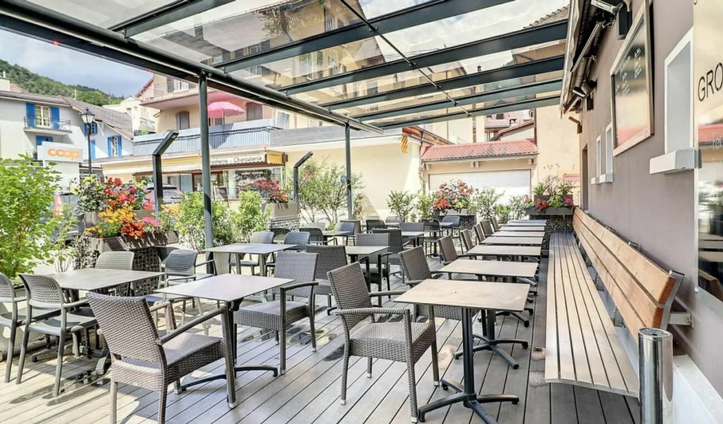 Immeuble mixte à Bex - Photo 2 sur 35