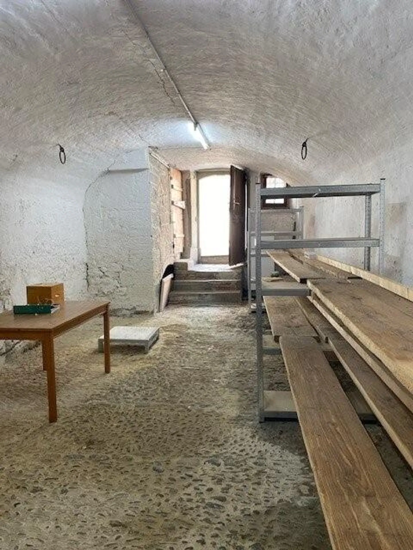 Rustic Vaulted Cellar for Rent in Langnau im Emmental - Photo 5 of 6