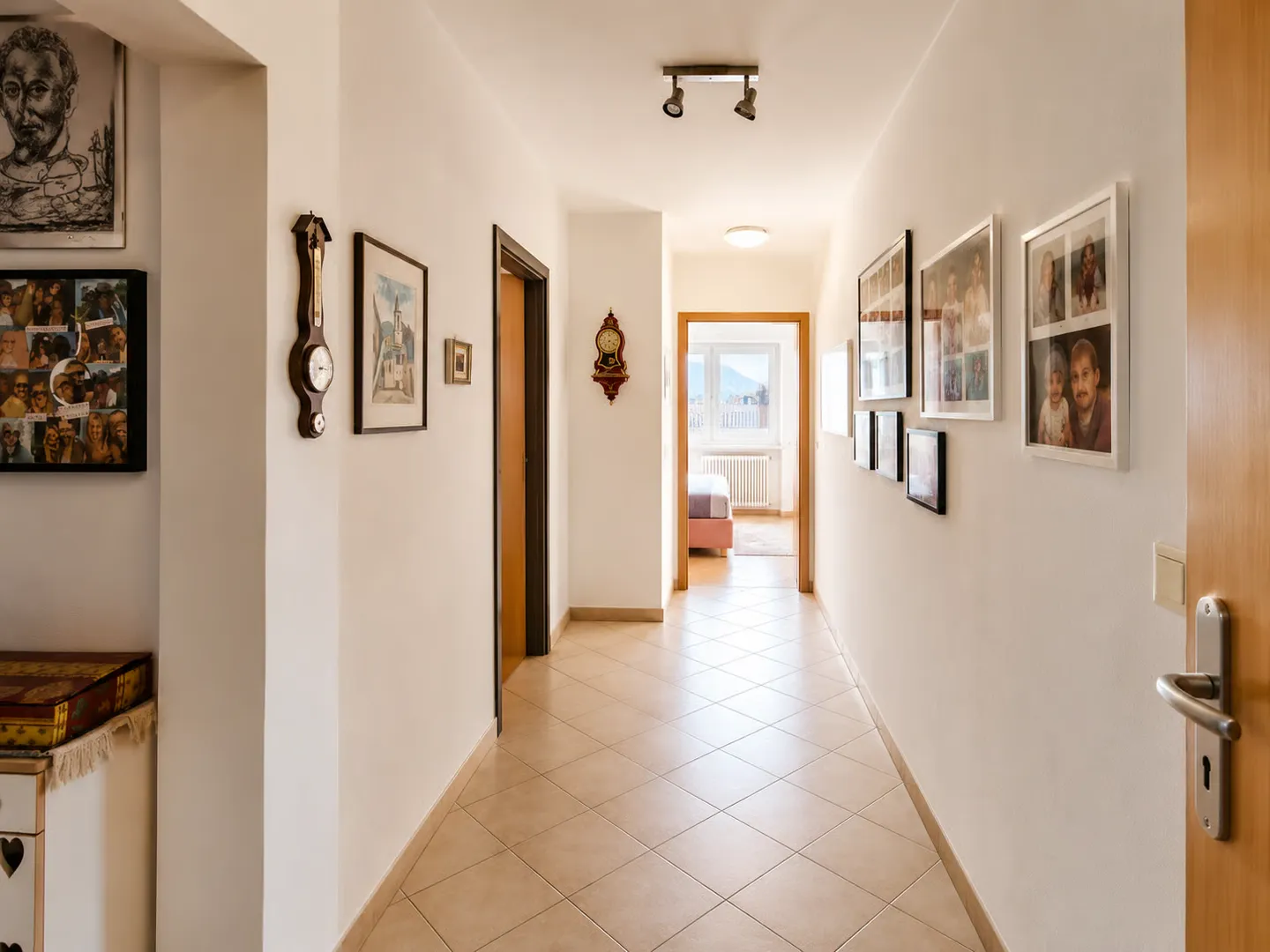 Spacious 4.5 rooms with panoramic terrace - Photo 6 of 11