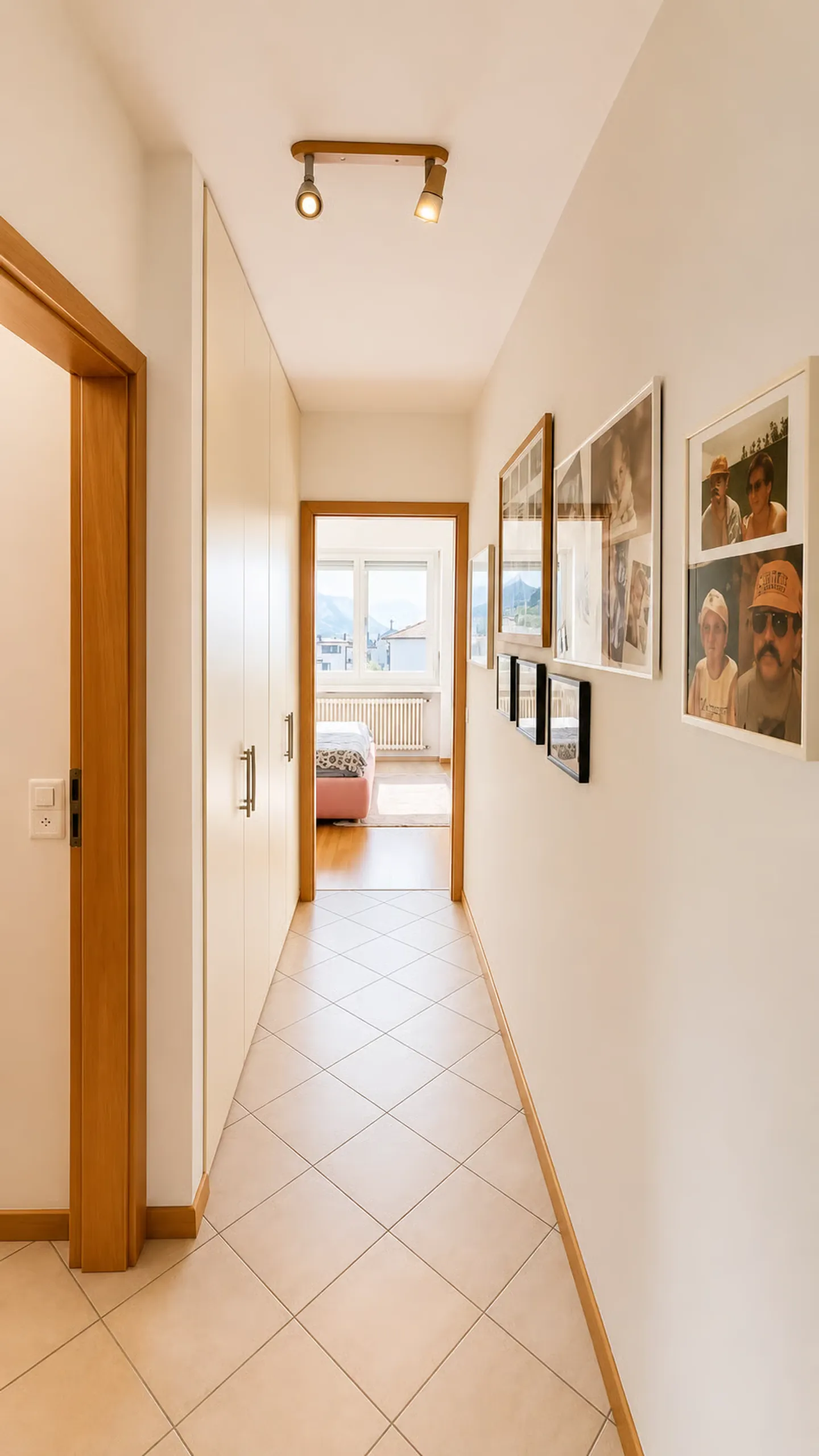 Spacious 4.5 rooms with panoramic terrace - Photo 11 of 11