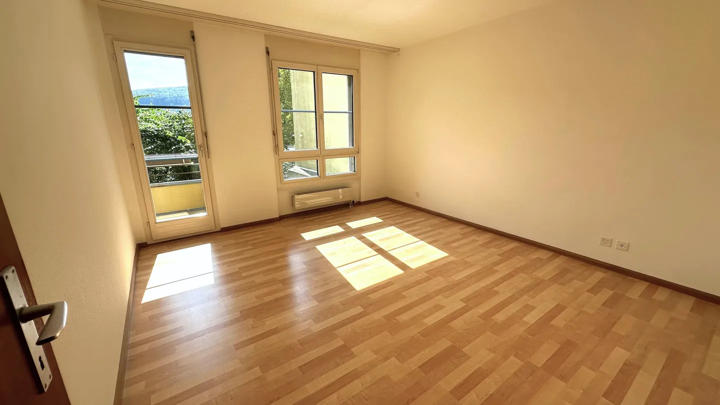 Bella appartamento di 4.5 stanze in una posizione ideale - Foto 3 di 5