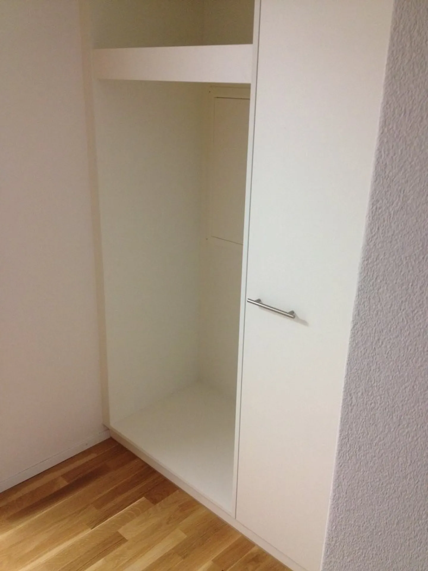 Sunny 3.5-Room Apartment in Thun - Photo 5 of 8