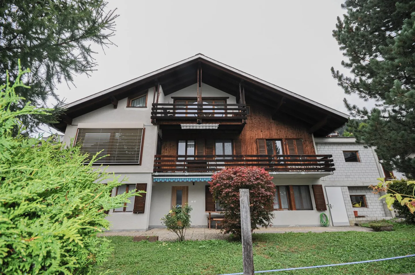 Appartamento affascinante 4.5 stanze con garage a Scuol - Foto 2 di 30