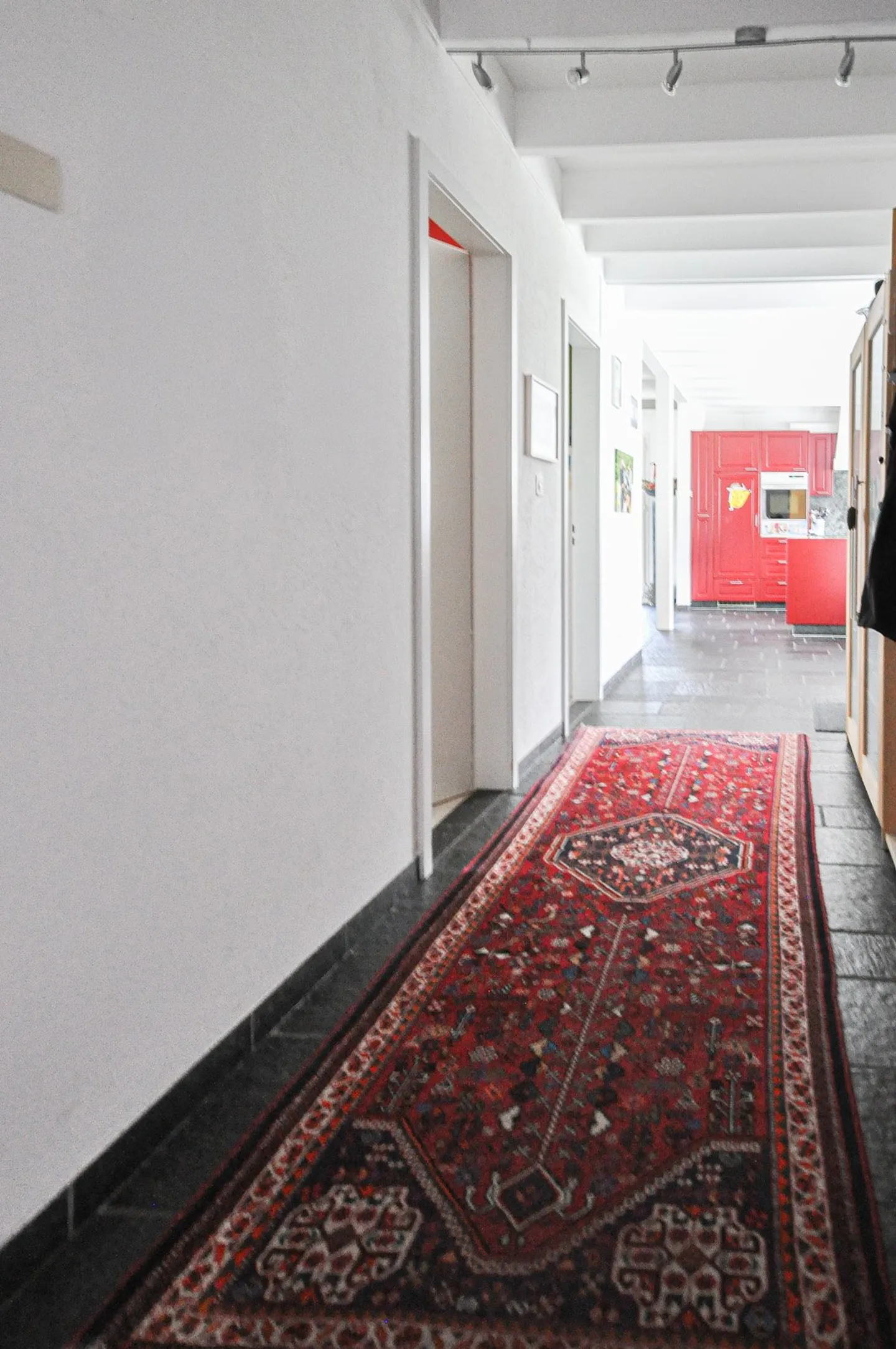 Appartamento affascinante 4.5 stanze con garage a Scuol - Foto 6 di 30