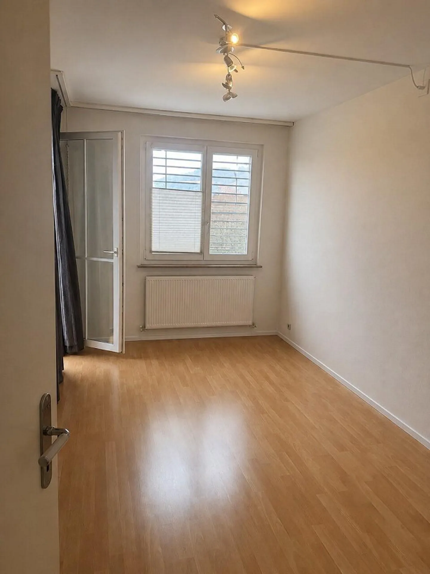Attractive 4½-room apartment with two balconies, parking space - Photo 6 of 17