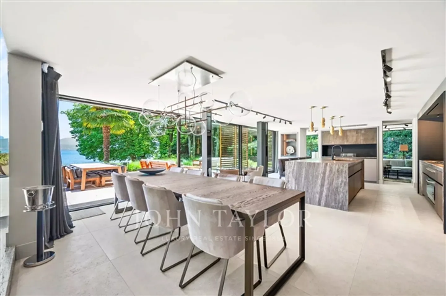 Extraordinary Villa for Sale in Saint-Prex - Photo 9 of 16