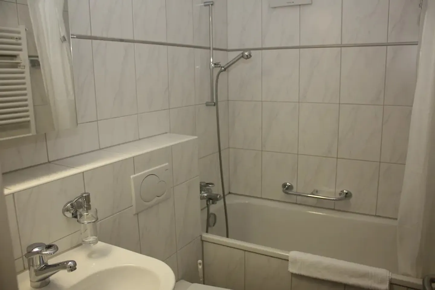 Appartamento in affitto - Foto 3 di 10