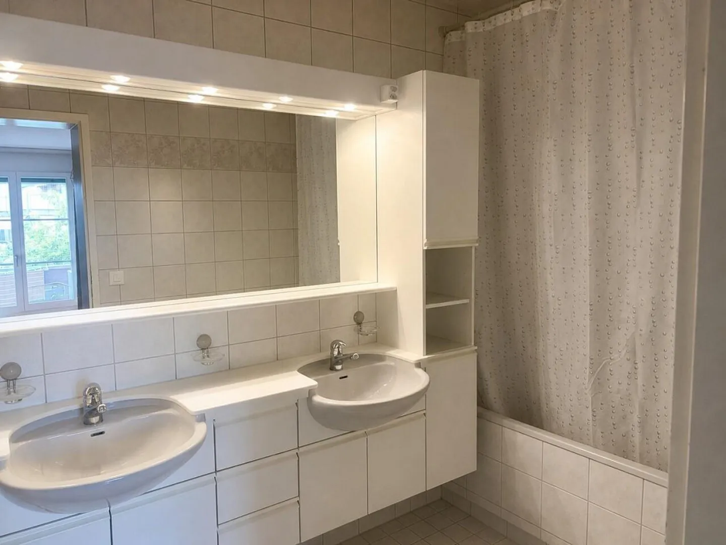Attractive 4½-room apartment with two balconies, parking space - Photo 9 of 17