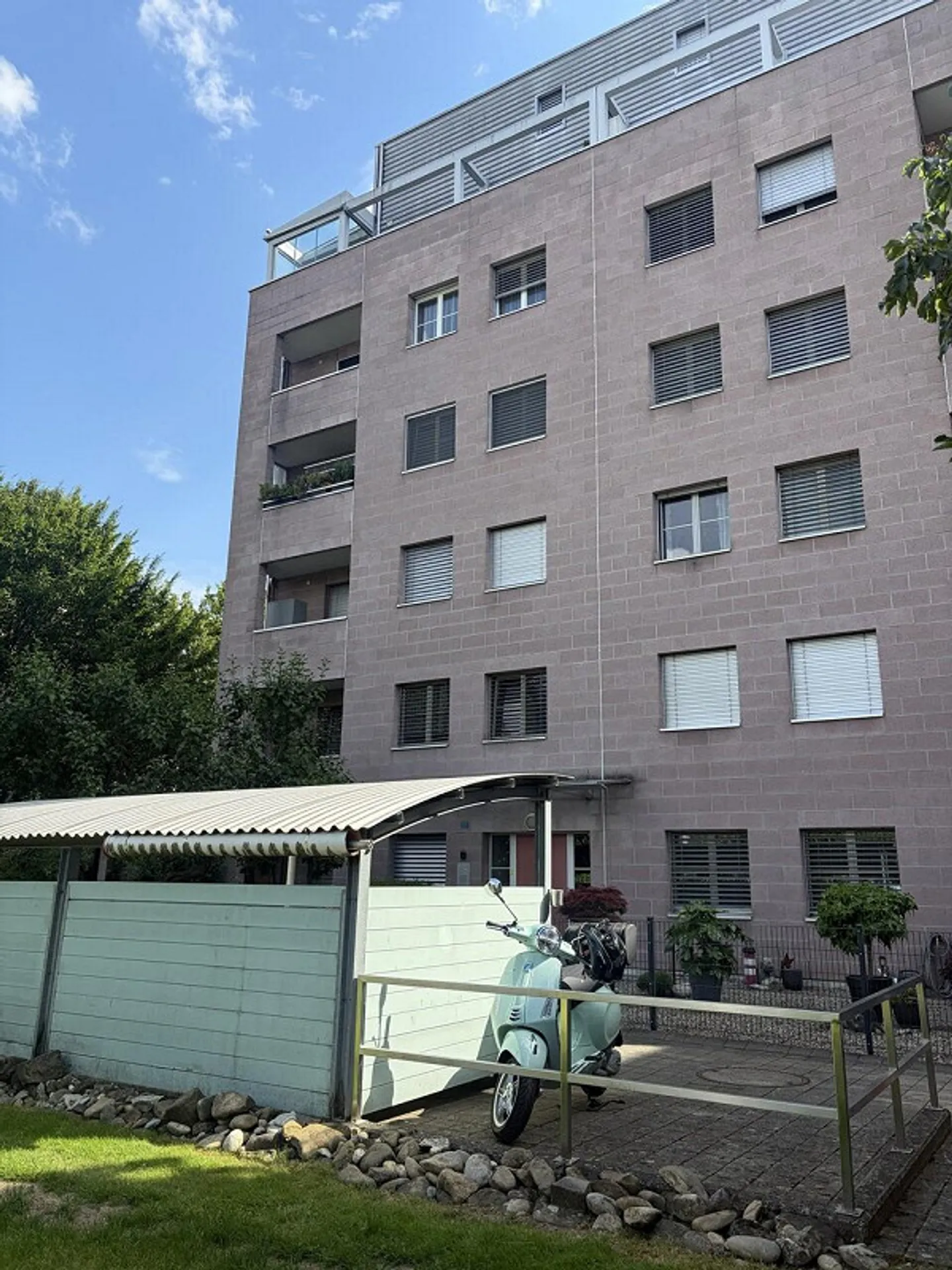 Attractive 4½-room apartment with two balconies, parking space - Photo 16 of 17