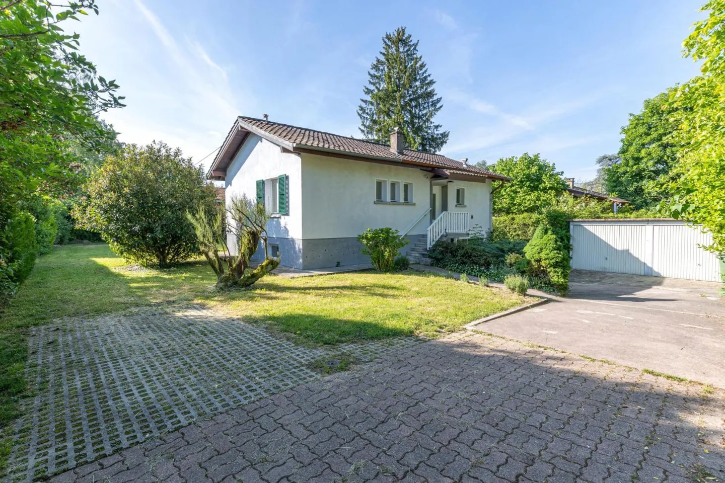 Villa 8 Zimmer - Foto 1 von 9