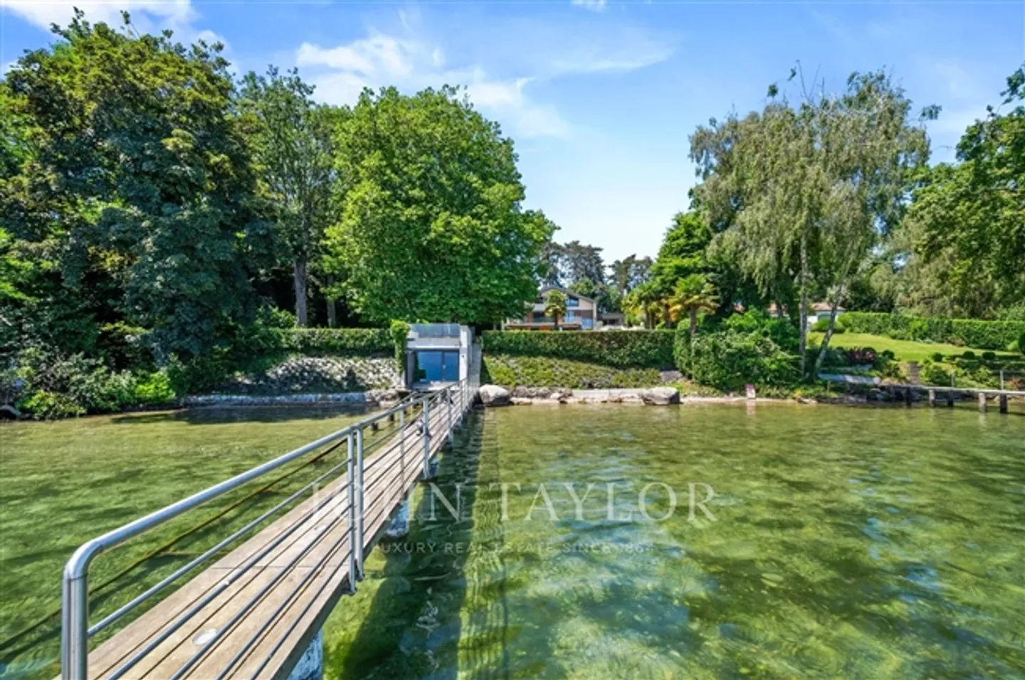 Extraordinary Villa for Sale in Saint-Prex - Photo 13 of 16