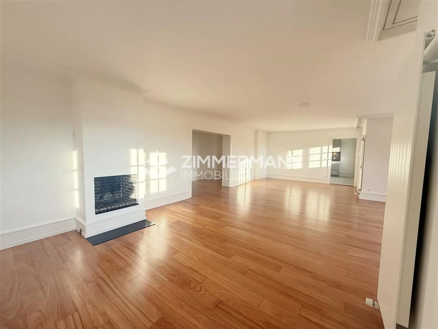 Apartment for rent - Photo 4 of 10