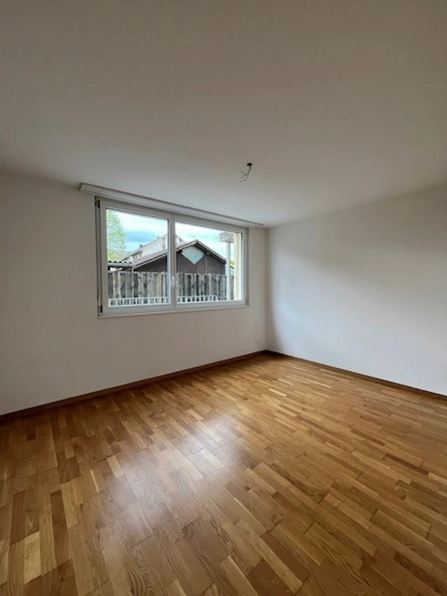 Appartamento familiare di 4,5 locali al piano terra con terrazza in affitto - Foto 10 di 13